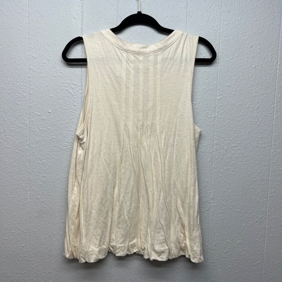 Chelsea & Theodore Bubble Hem Henley Top Large Capsule Minimalist Timeless - Picture 4 of 10